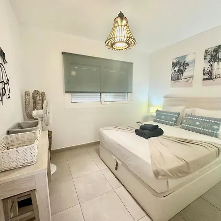 Chocolate Cookie- Ac, High Speed Internet, Desk With Natural Light, Sunny Terrace And Pool דירה