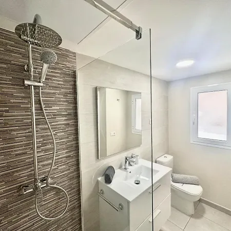 Chocolate Cookie- Ac, High Speed Internet, Desk With Natural Light, Sunny Terrace And Pool