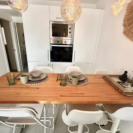 Chocolate Cookie- Ac, High Speed Internet, Desk With Natural Light, Sunny Terrace And Pool דירה